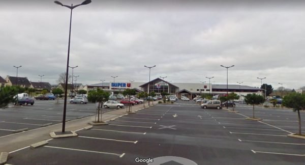 Super U Location Tinténiac