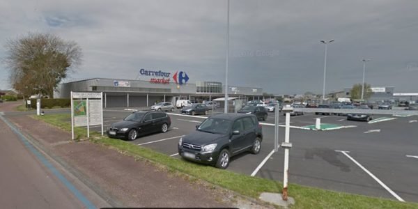Carrefour location Carentan